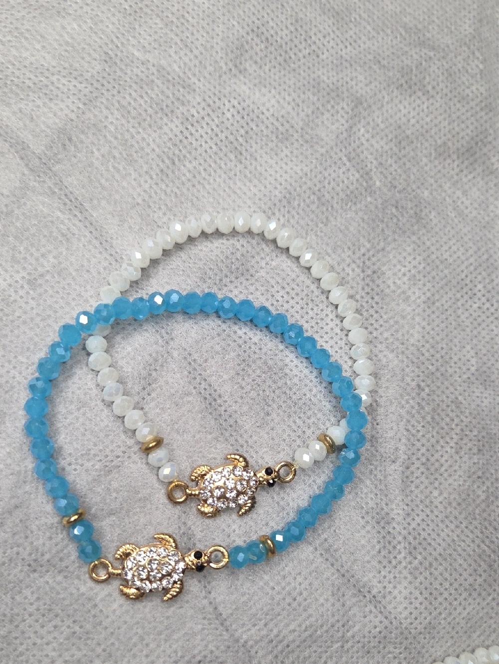 Gold Turtle Charm Beaded Bracelet Set — Blue & White